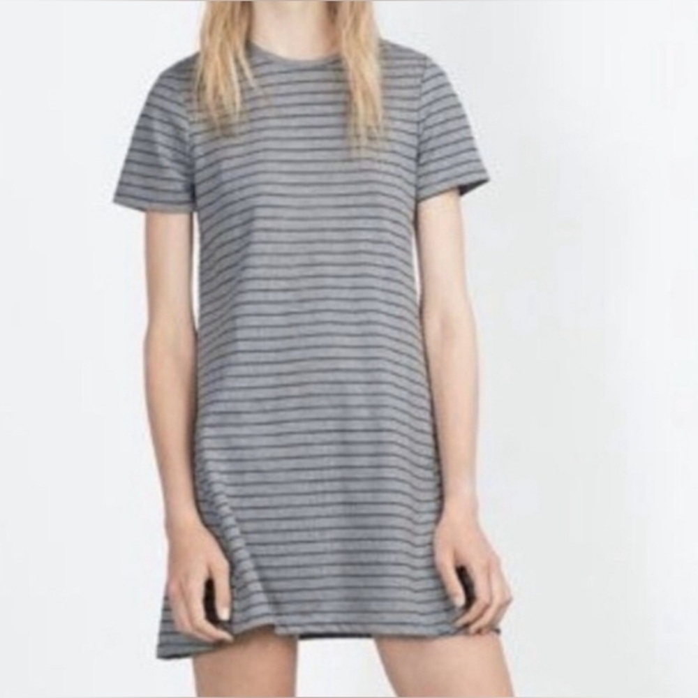 Zara Trafaluc Knit Skater Dress Smallโ Gray Striped Short Sleeve Crew Neck